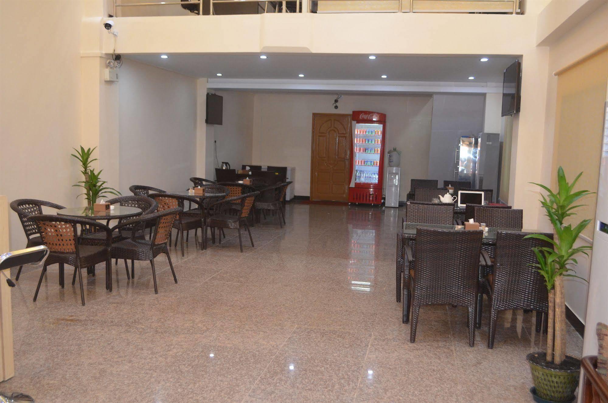 Good Luck Hotel Yangon Exterior foto
